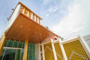 Convenient Grand Hotel SHA Extra Plus  Лат Крабанг